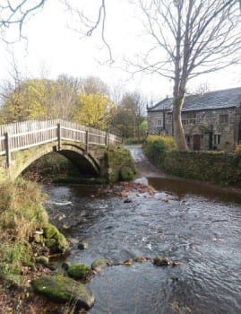 Beckfoot Packhorse bridge in Bingley by Cedric Farineau