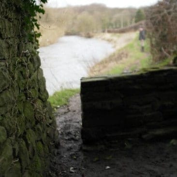 Footpath along River Aire in Bingley