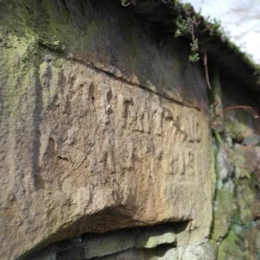 Knights Templar Markings on building at Beckfoot in Bingley