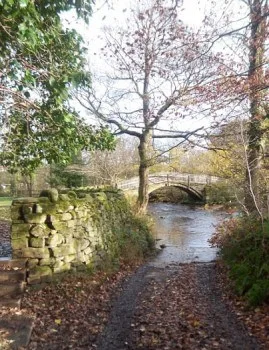 Beck Lane in Bingley leading to pack horse bridge