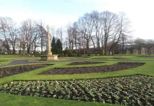 View of the War Memorial Monument in Myrtle Park